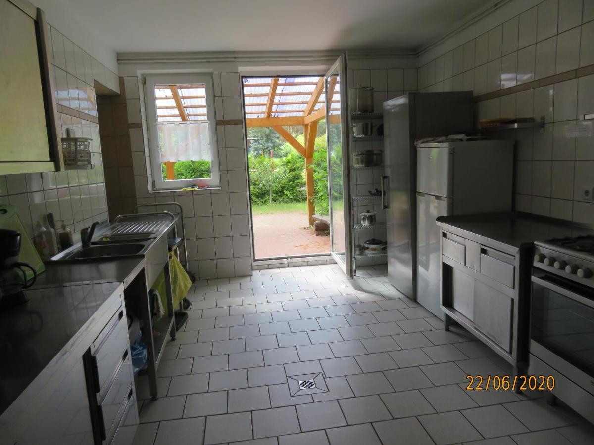 Hostel Waldhaus Am Ferienpark Mirow -Zimmer Du Wc Luaran gambar
